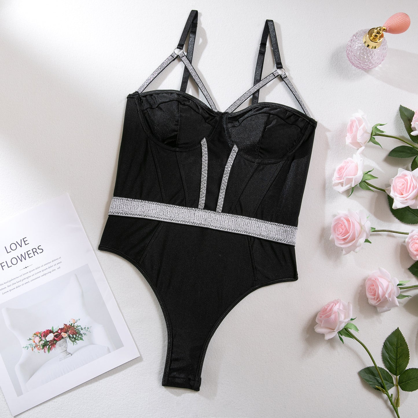 Splicing hollowed-out sexy slim-fitting gathering chest-wrapping onesie women