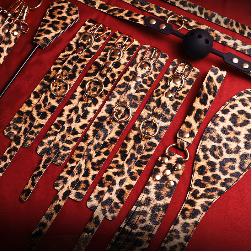 SM Prop Leopard Print 10-piece Set